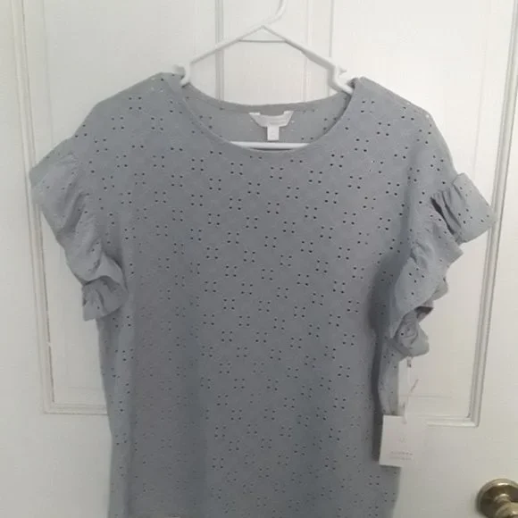 LC Lauren Conrad Eyelet Ruffle Sleeve Tee - Picture 2 of 2